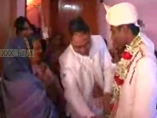 Desi indiyano iskandalo - napaka kaakit-akit at malibog burikit fucked mahusay 26 min =xxx-baba=