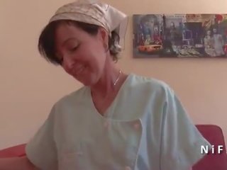 French mom seduces chap and gives her ass right after rimming